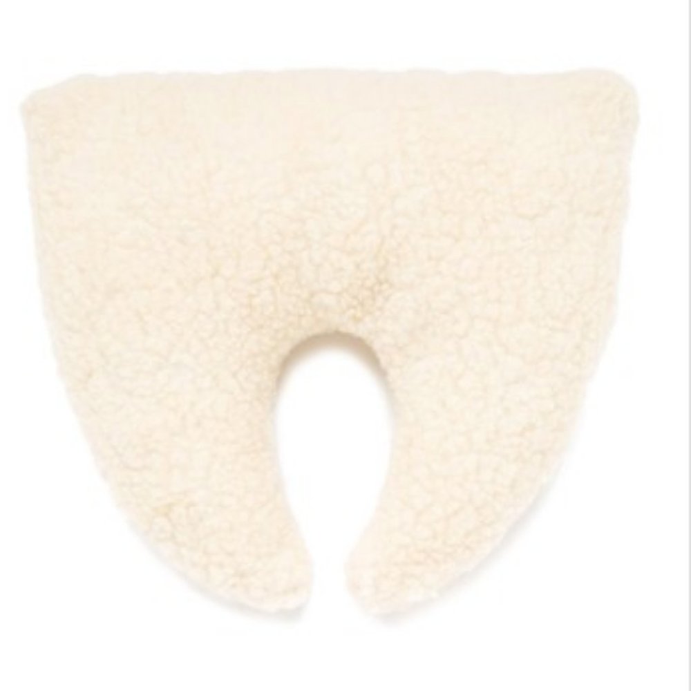 NWT •Imitation Sheepskin Neck Pillow